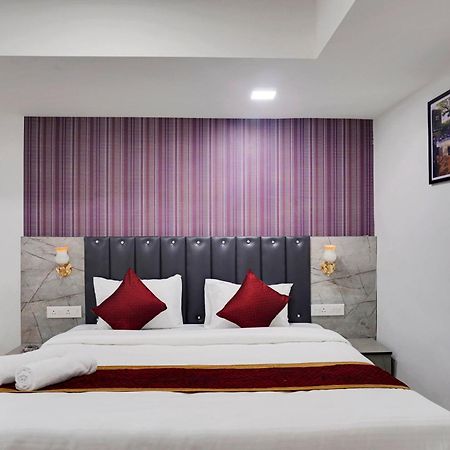 Hotel Orchard Park Πούνε Εξωτερικό φωτογραφία
