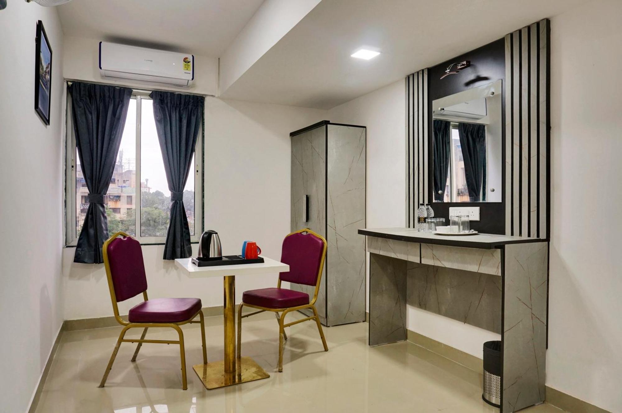 Hotel Orchard Park Πούνε Εξωτερικό φωτογραφία