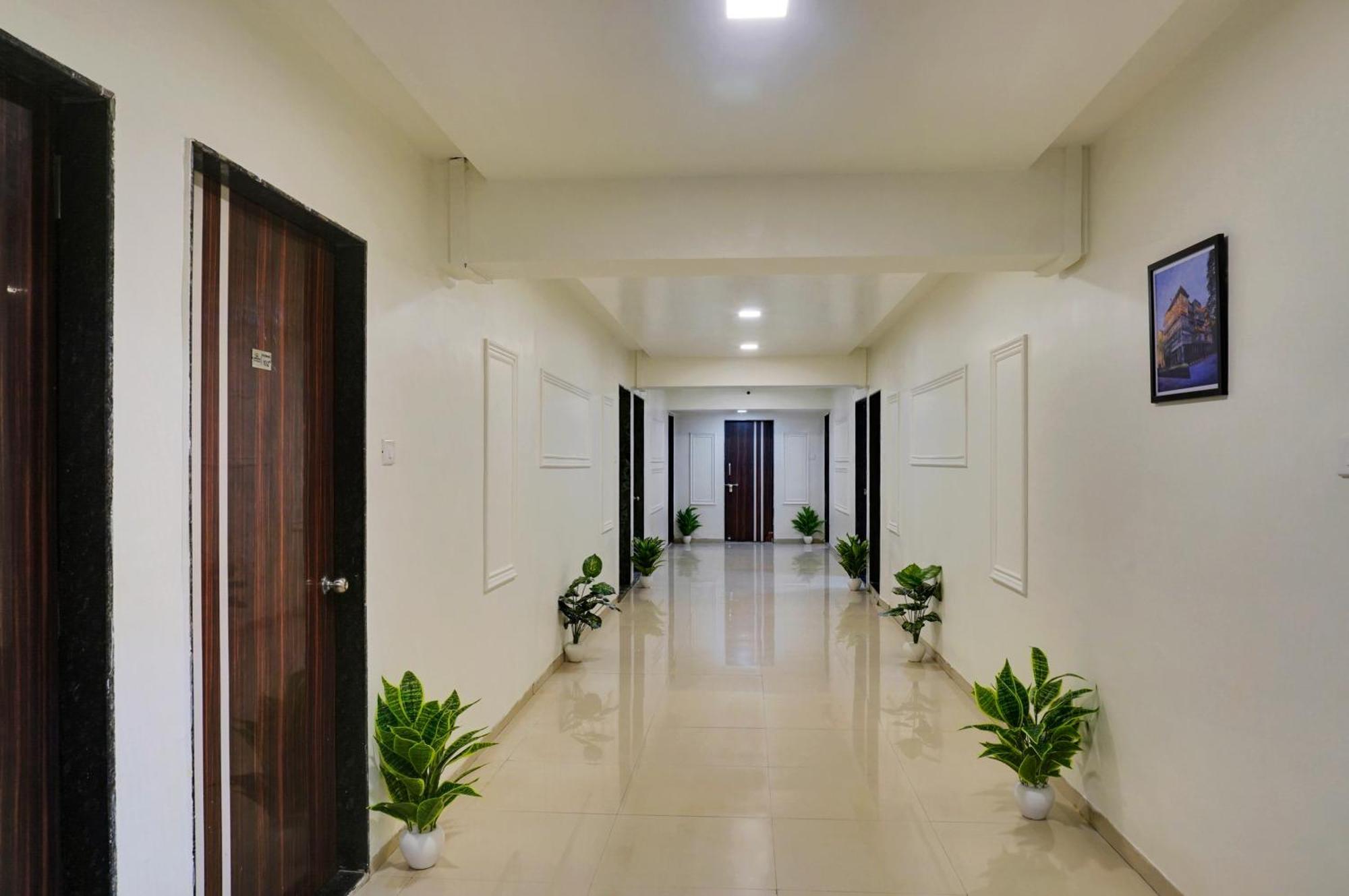 Hotel Orchard Park Πούνε Εξωτερικό φωτογραφία