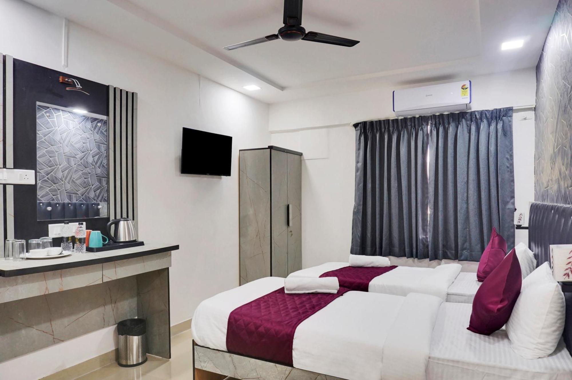 Hotel Orchard Park Πούνε Εξωτερικό φωτογραφία