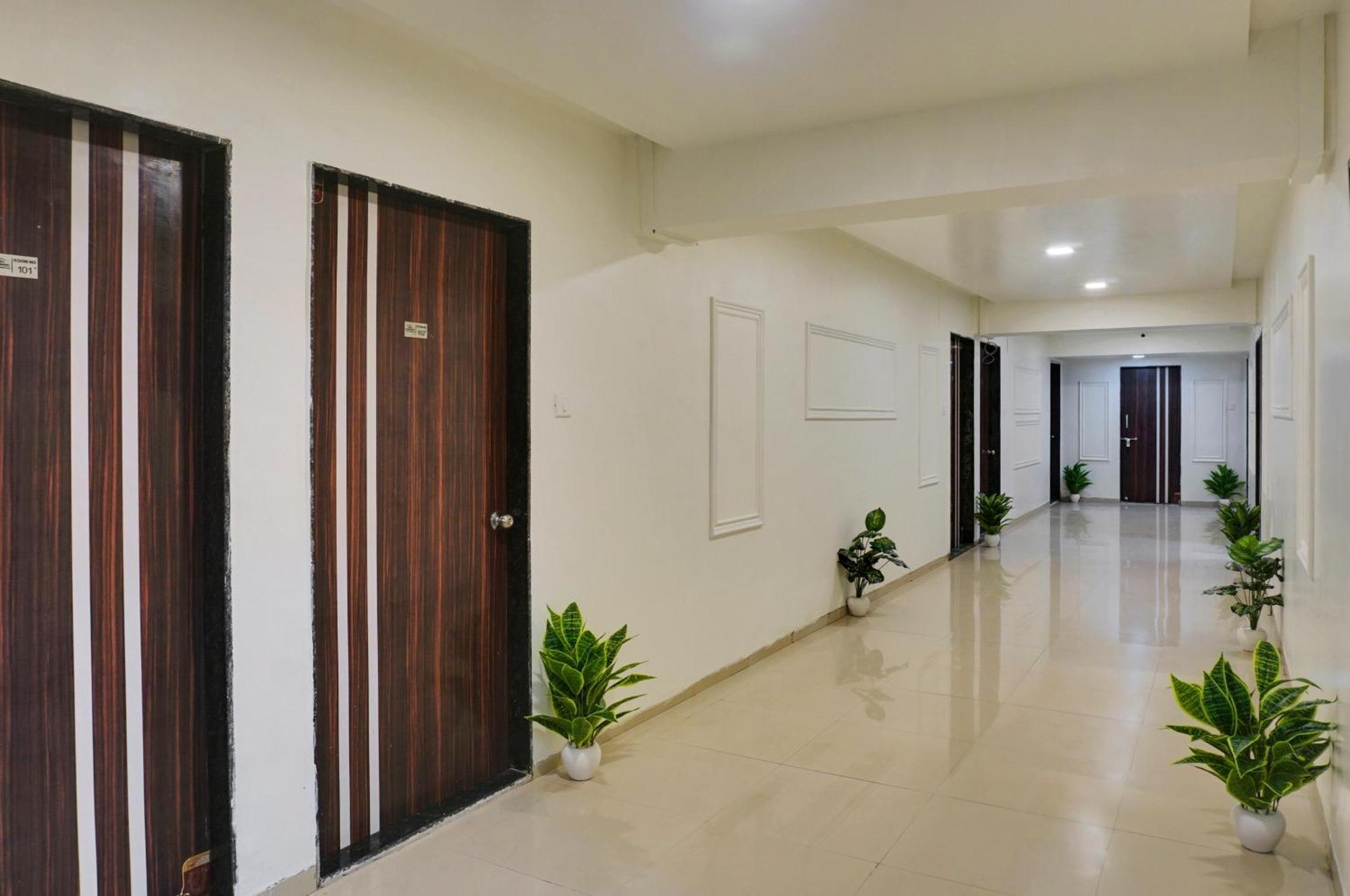 Hotel Orchard Park Πούνε Εξωτερικό φωτογραφία